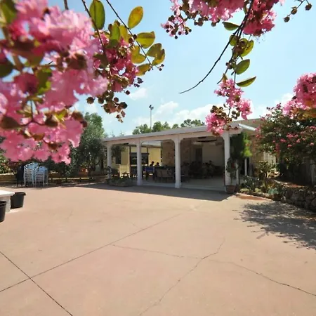 مكان تخييم Torre Sabea