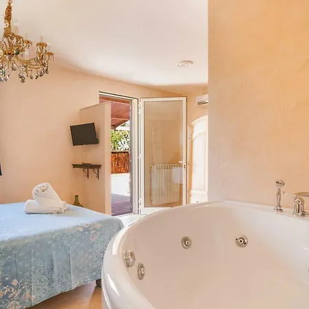 Torre Sabea مكان تخييم 3*